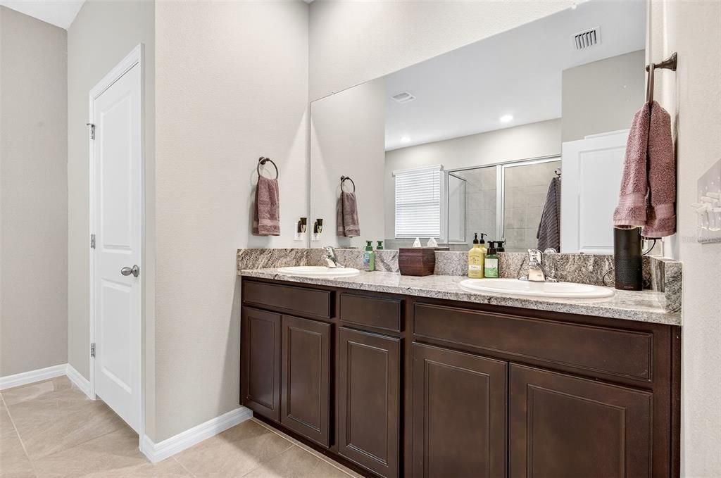 For Sale: $439,900 (4 beds, 2 baths, 2037 Square Feet)