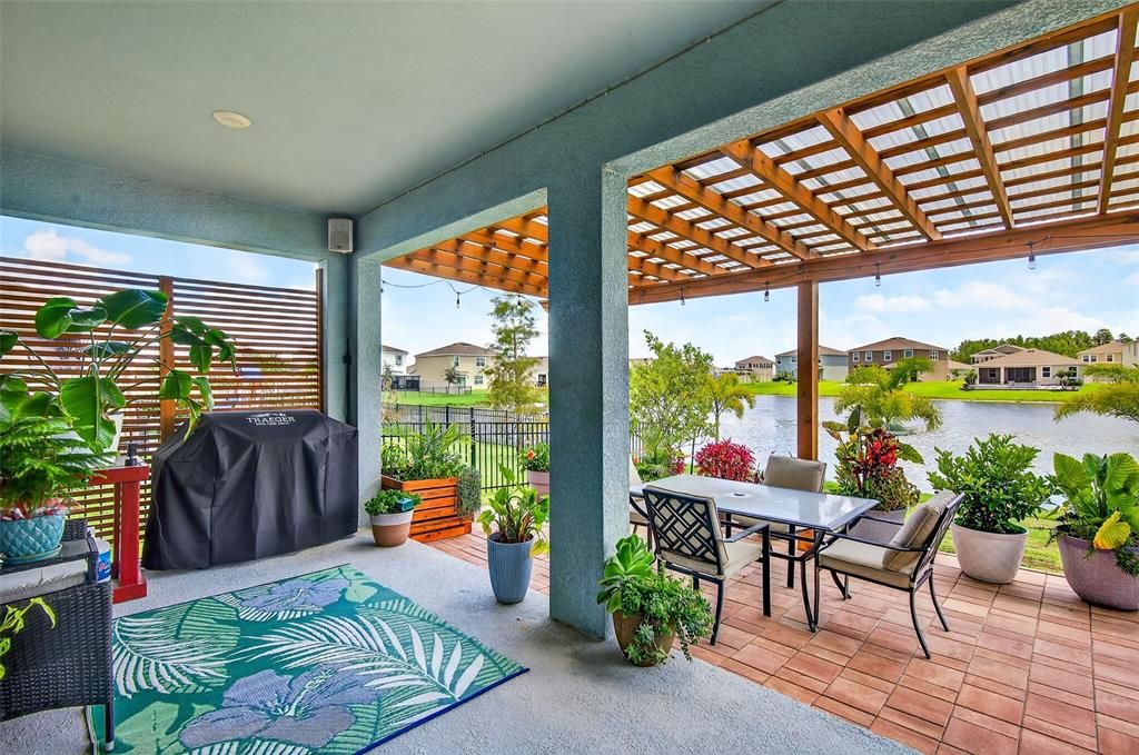 For Sale: $439,900 (4 beds, 2 baths, 2037 Square Feet)