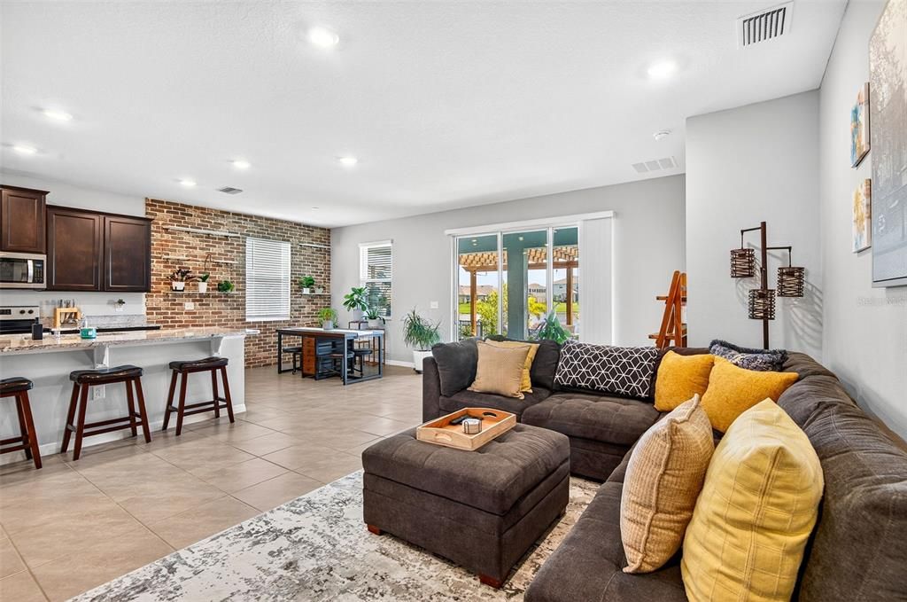 For Sale: $439,900 (4 beds, 2 baths, 2037 Square Feet)