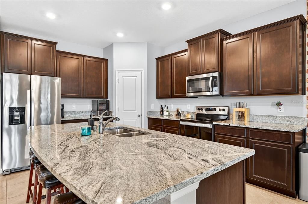 For Sale: $439,900 (4 beds, 2 baths, 2037 Square Feet)