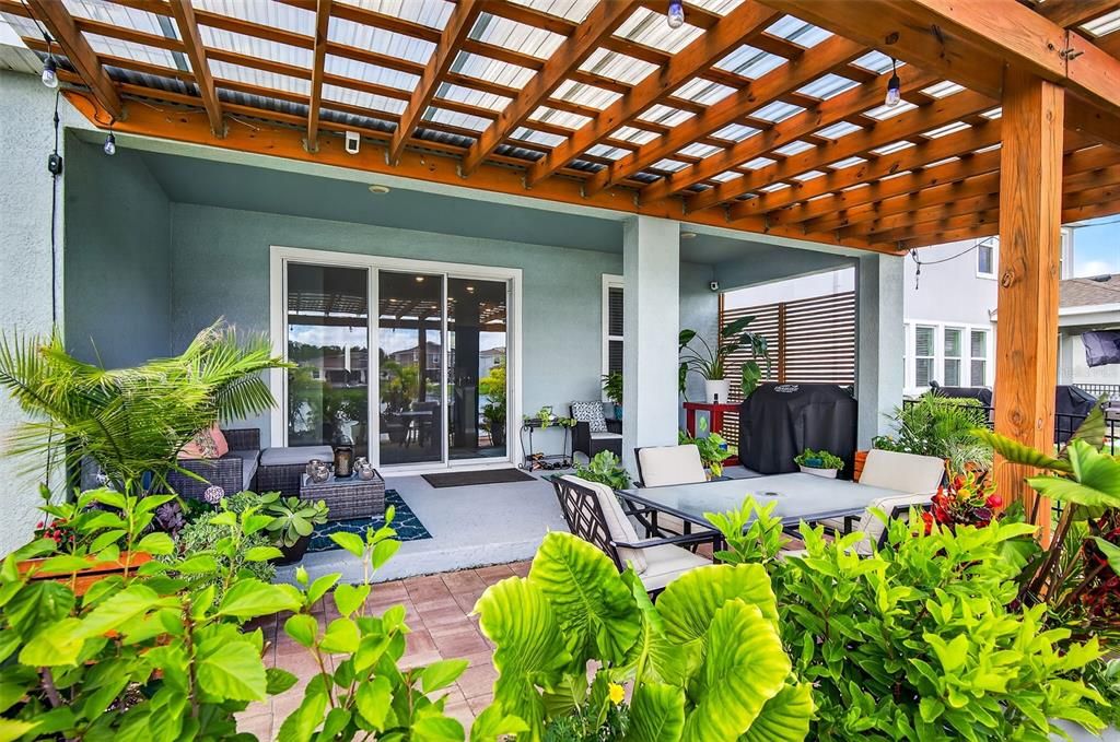 For Sale: $439,900 (4 beds, 2 baths, 2037 Square Feet)