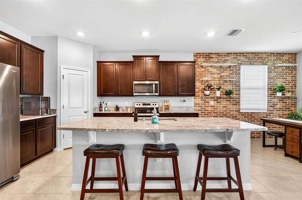 For Sale: $439,900 (4 beds, 2 baths, 2037 Square Feet)