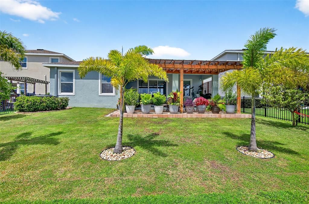 For Sale: $439,900 (4 beds, 2 baths, 2037 Square Feet)