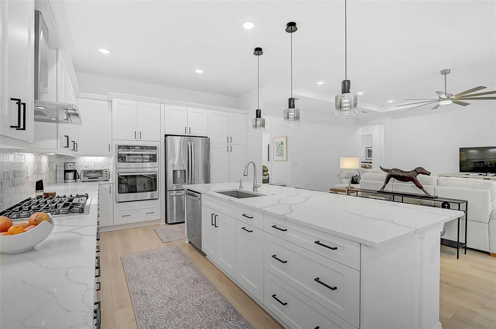 待售: $949,900 (3 贝兹, 3 浴室, 2567 平方英尺)