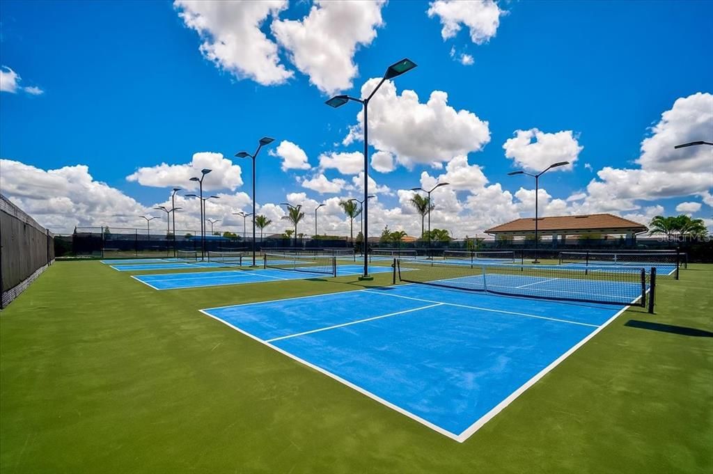 待售: $949,900 (3 贝兹, 3 浴室, 2567 平方英尺)