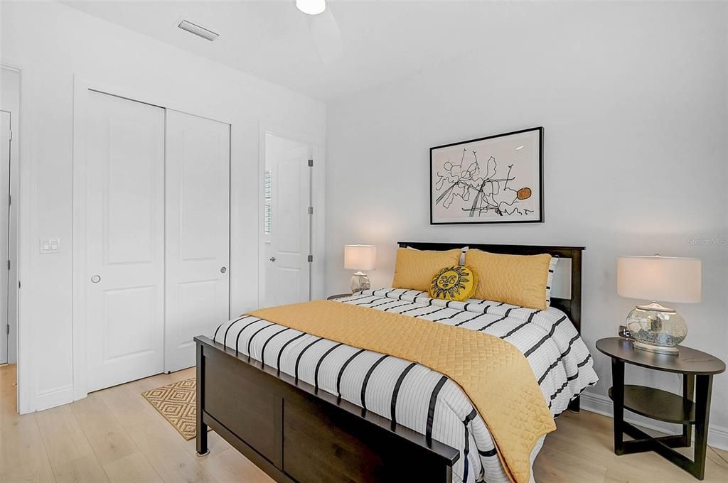 待售: $949,900 (3 贝兹, 3 浴室, 2567 平方英尺)