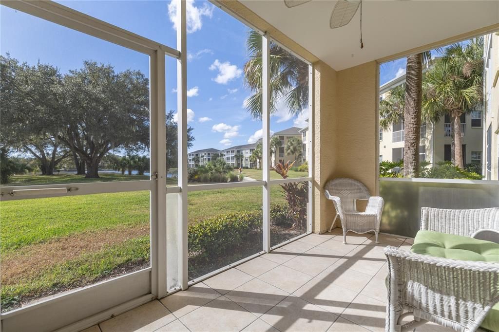 For Sale: $165,000 (2 beds, 2 baths, 1024 Square Feet)