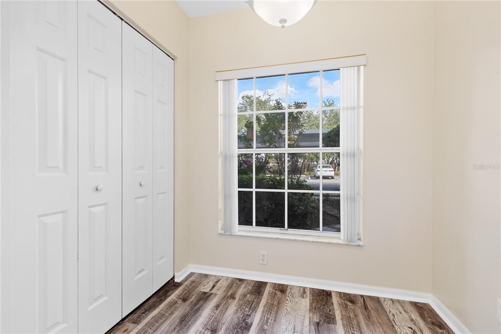 For Sale: $165,000 (2 beds, 2 baths, 1024 Square Feet)