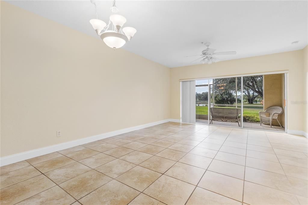 For Sale: $165,000 (2 beds, 2 baths, 1024 Square Feet)