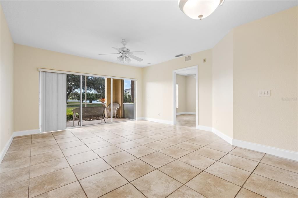 For Sale: $165,000 (2 beds, 2 baths, 1024 Square Feet)