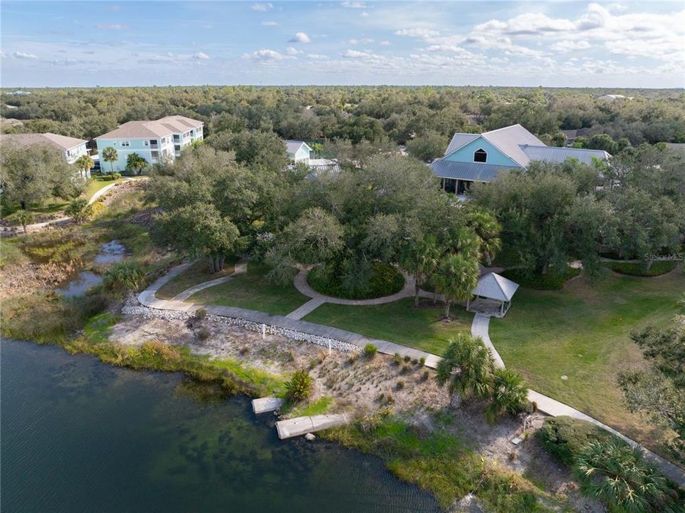 For Sale: $165,000 (2 beds, 2 baths, 1024 Square Feet)