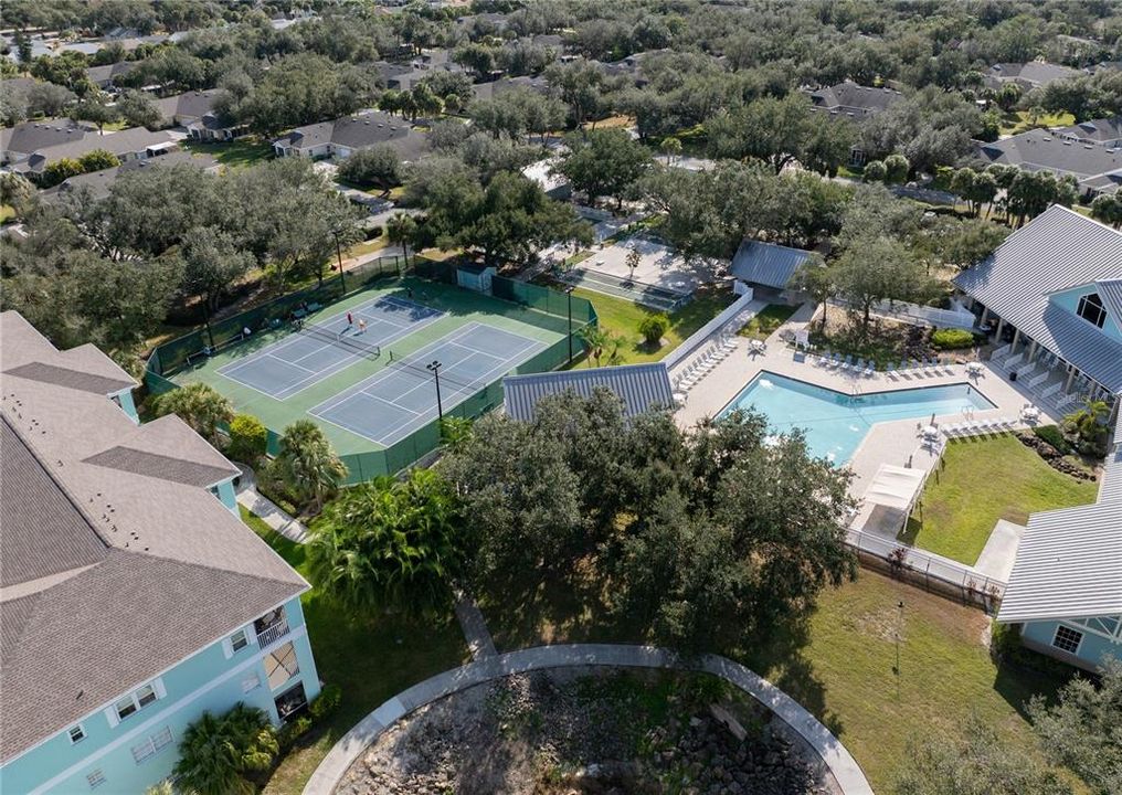 For Sale: $165,000 (2 beds, 2 baths, 1024 Square Feet)