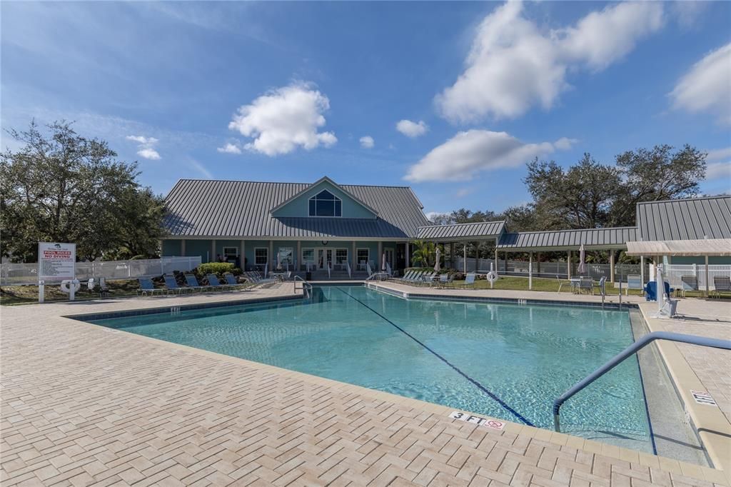 For Sale: $165,000 (2 beds, 2 baths, 1024 Square Feet)