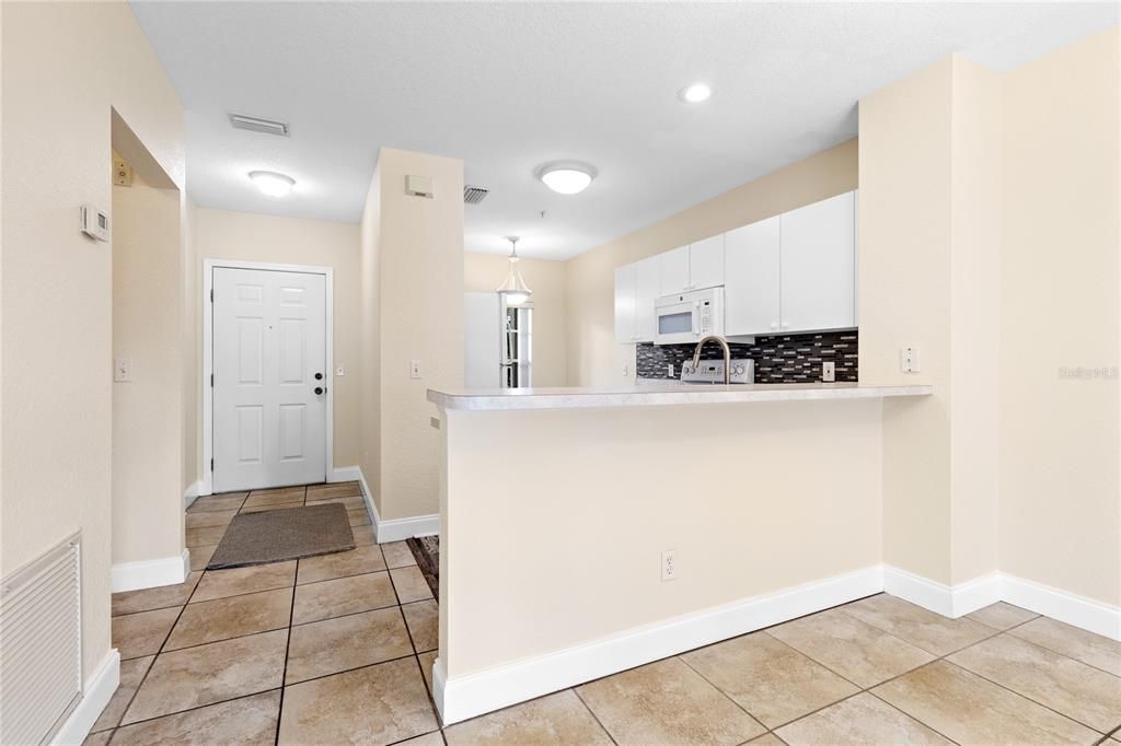 For Sale: $165,000 (2 beds, 2 baths, 1024 Square Feet)