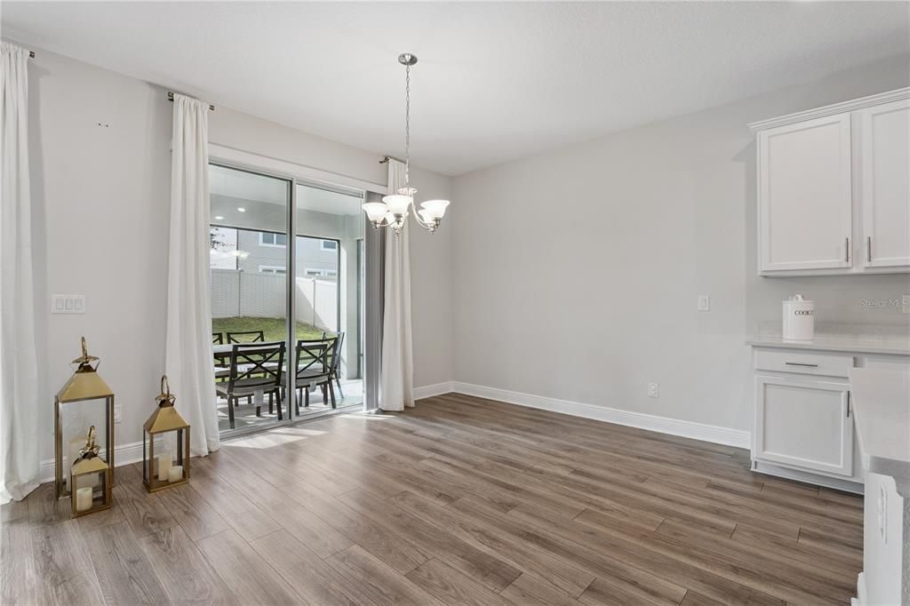 For Sale: $675,000 (5 beds, 4 baths, 3141 Square Feet)