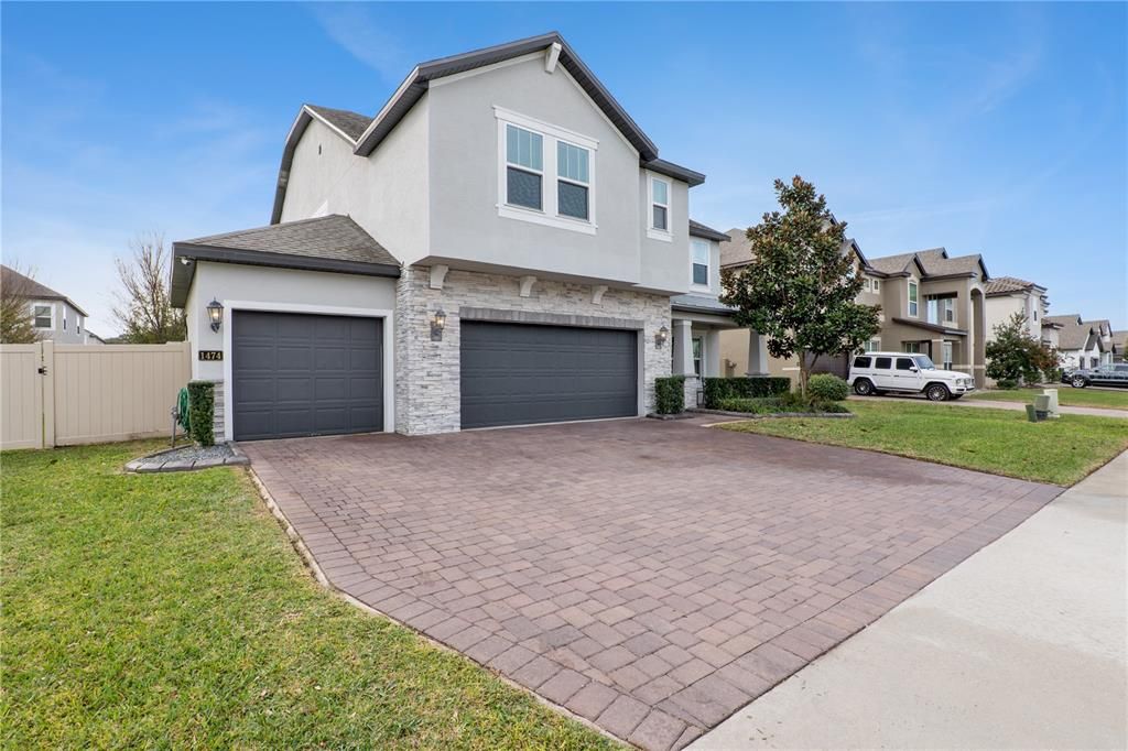 For Sale: $675,000 (5 beds, 4 baths, 3141 Square Feet)