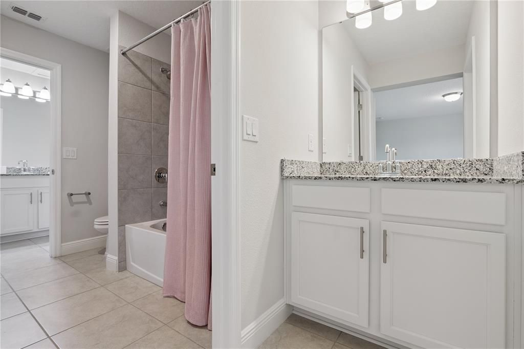 For Sale: $675,000 (5 beds, 4 baths, 3141 Square Feet)