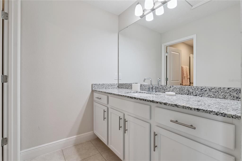 For Sale: $675,000 (5 beds, 4 baths, 3141 Square Feet)