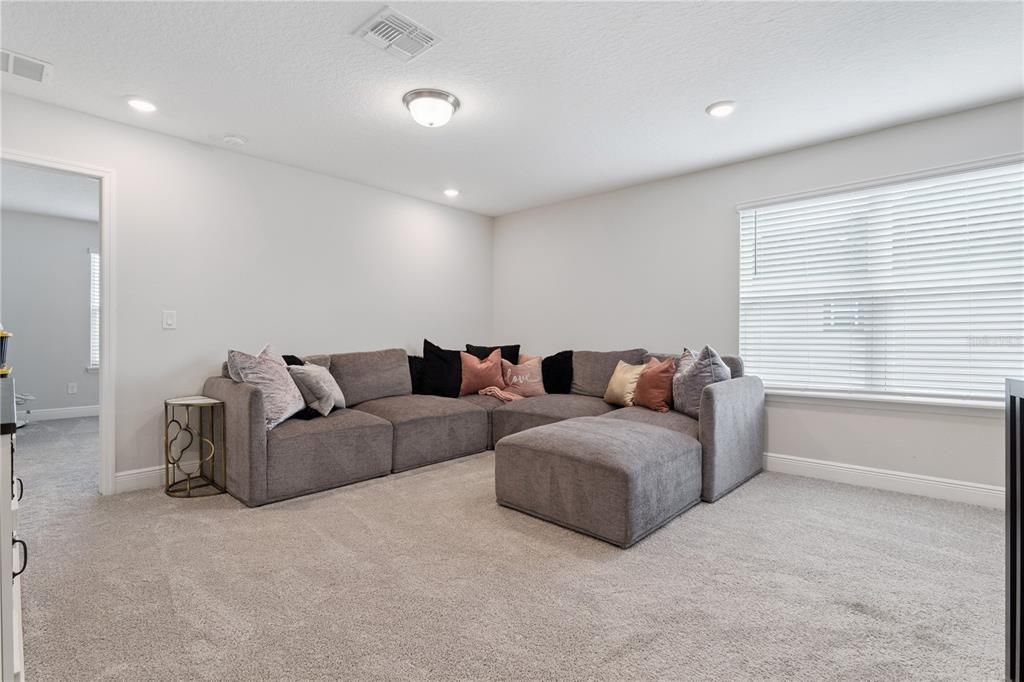 For Sale: $675,000 (5 beds, 4 baths, 3141 Square Feet)