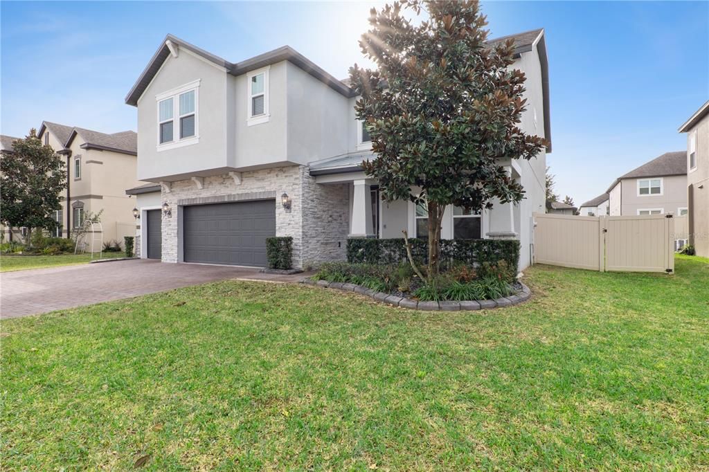 For Sale: $675,000 (5 beds, 4 baths, 3141 Square Feet)