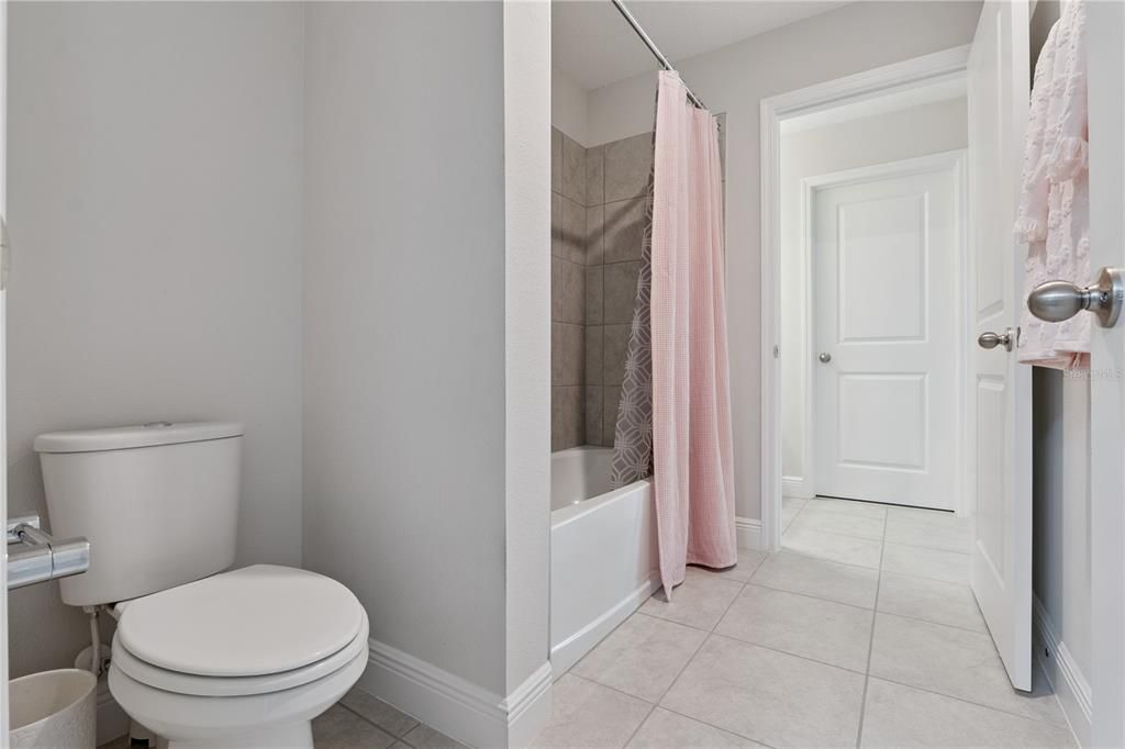 For Sale: $675,000 (5 beds, 4 baths, 3141 Square Feet)