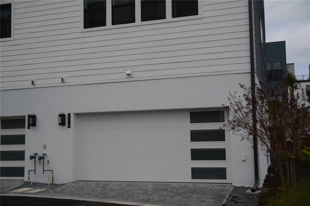 For Rent: $3,700 (3 beds, 3 baths, 1753 Square Feet)