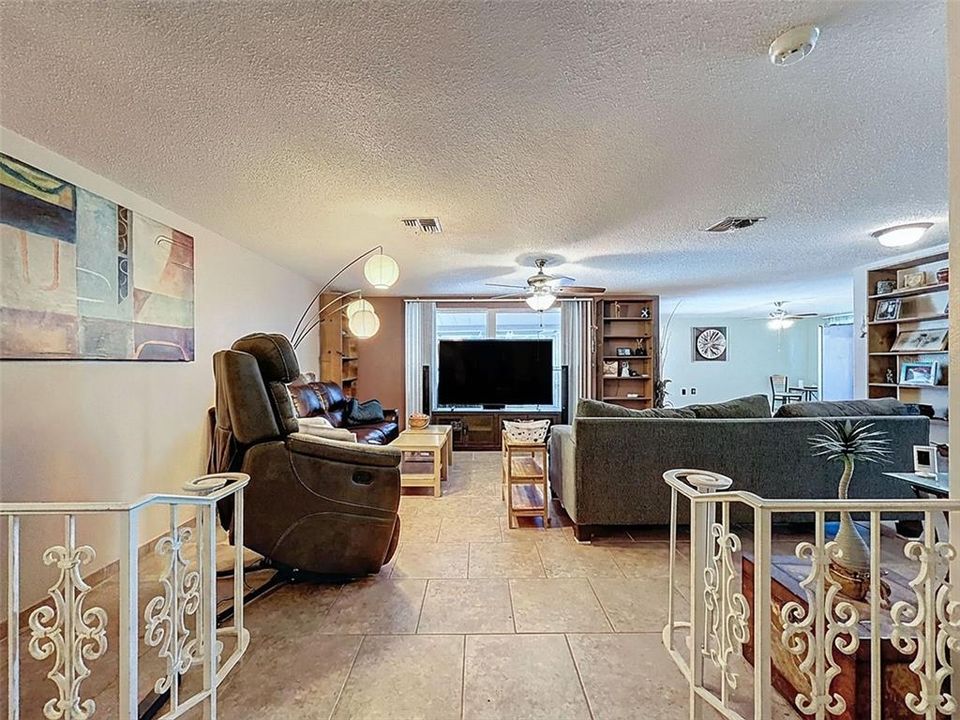 For Sale: $348,000 (3 beds, 2 baths, 1728 Square Feet)