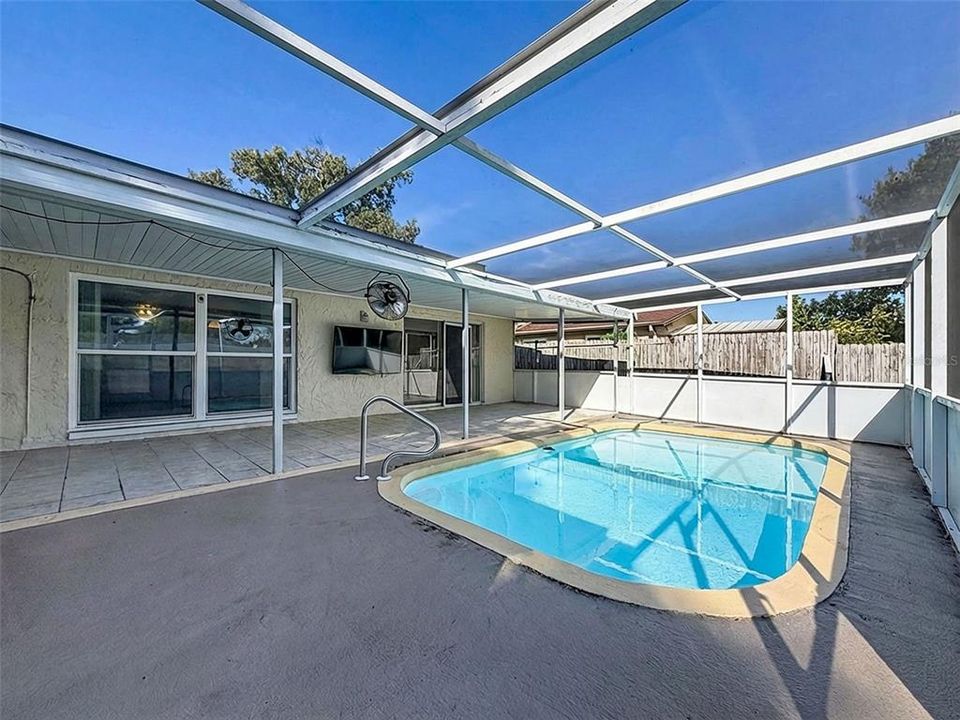 For Sale: $348,000 (3 beds, 2 baths, 1728 Square Feet)