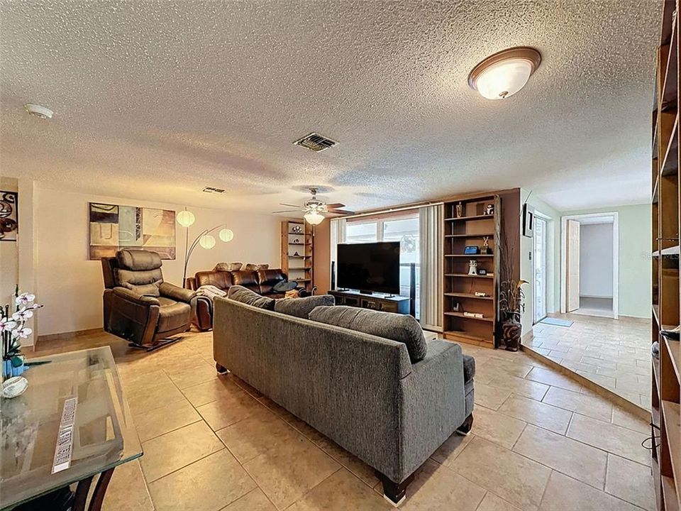 For Sale: $348,000 (3 beds, 2 baths, 1728 Square Feet)