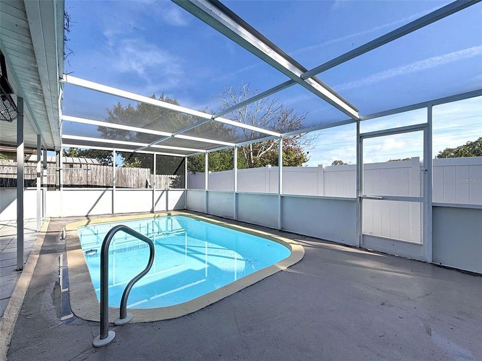 For Sale: $348,000 (3 beds, 2 baths, 1728 Square Feet)