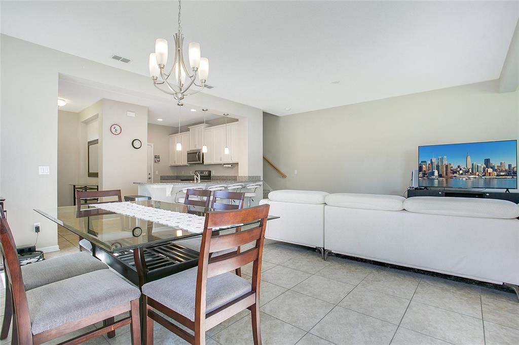 В аренду: $2,550 (3 спален, 2 ванн, 1944 Квадратных фут)