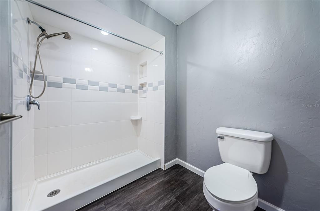 На продажу: $259,000 (2 спален, 2 ванн, 965 Квадратных фут)