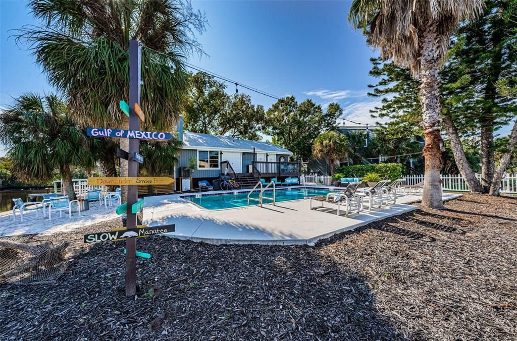 На продажу: $259,000 (2 спален, 2 ванн, 965 Квадратных фут)