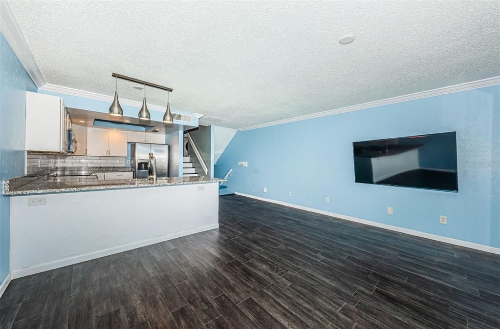 На продажу: $259,000 (2 спален, 2 ванн, 965 Квадратных фут)