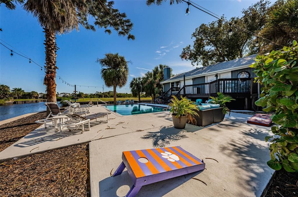 На продажу: $259,000 (2 спален, 2 ванн, 965 Квадратных фут)