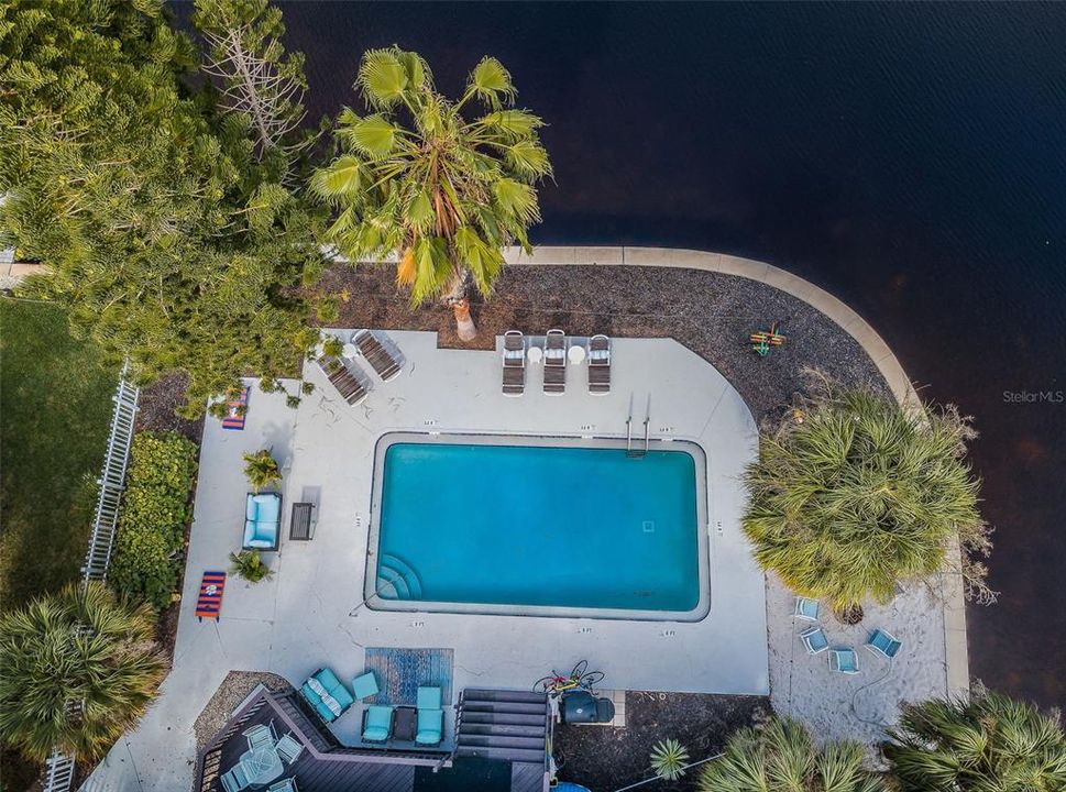 На продажу: $259,000 (2 спален, 2 ванн, 965 Квадратных фут)