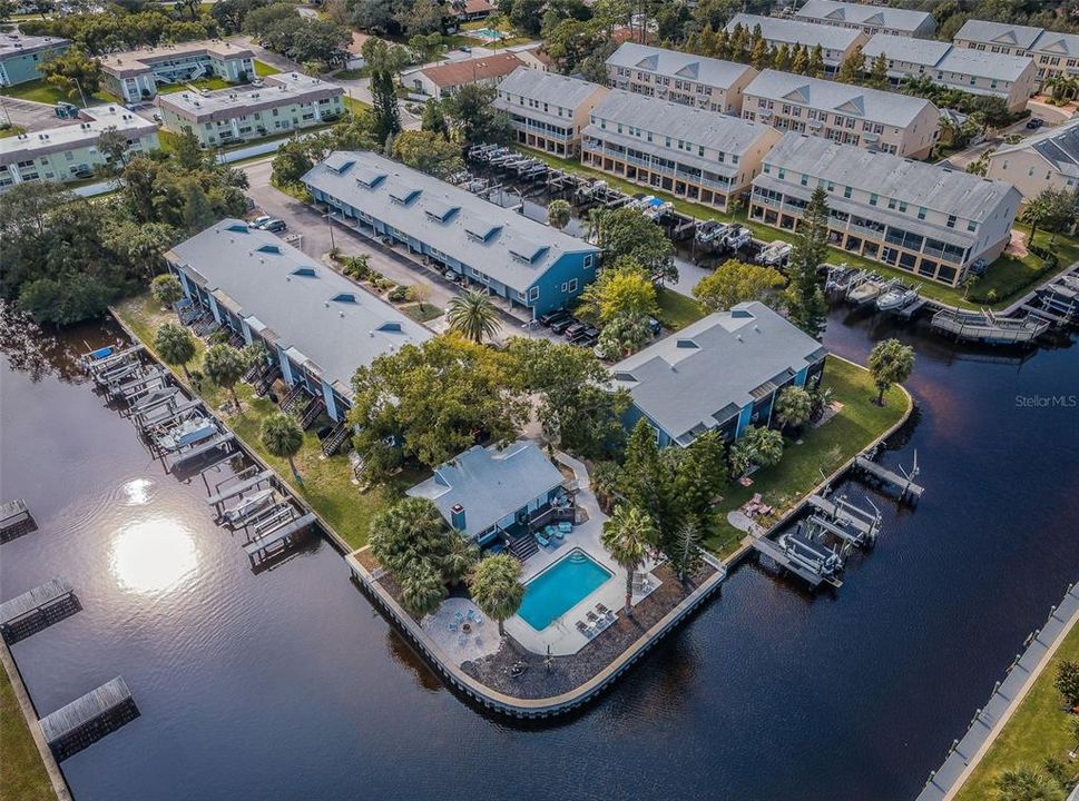 На продажу: $259,000 (2 спален, 2 ванн, 965 Квадратных фут)