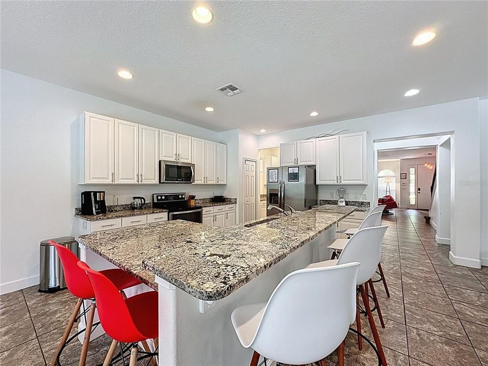 待售: $499,999 (6 贝兹, 4 浴室, 3579 平方英尺)