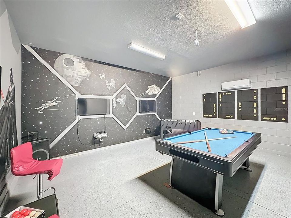 待售: $499,999 (6 贝兹, 4 浴室, 3579 平方英尺)