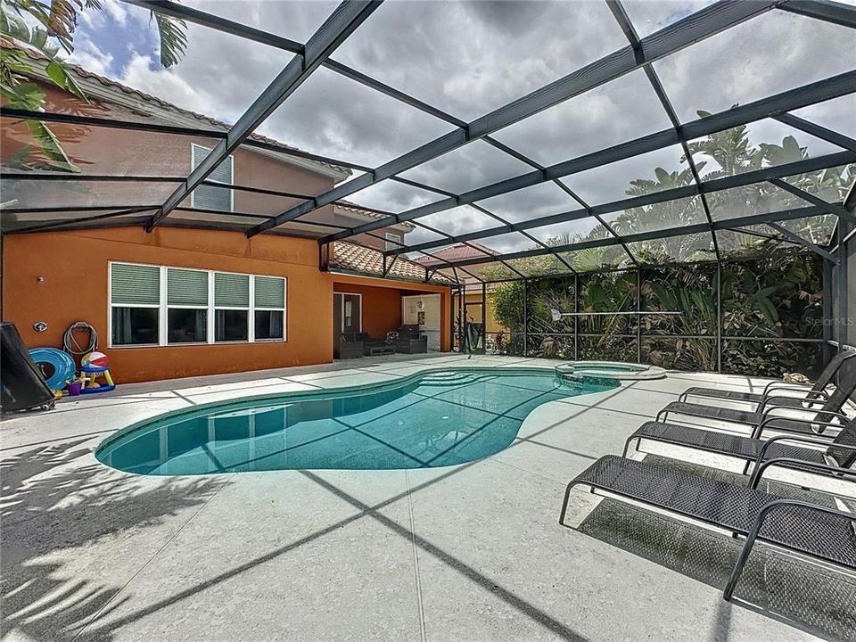 待售: $499,999 (6 贝兹, 4 浴室, 3579 平方英尺)