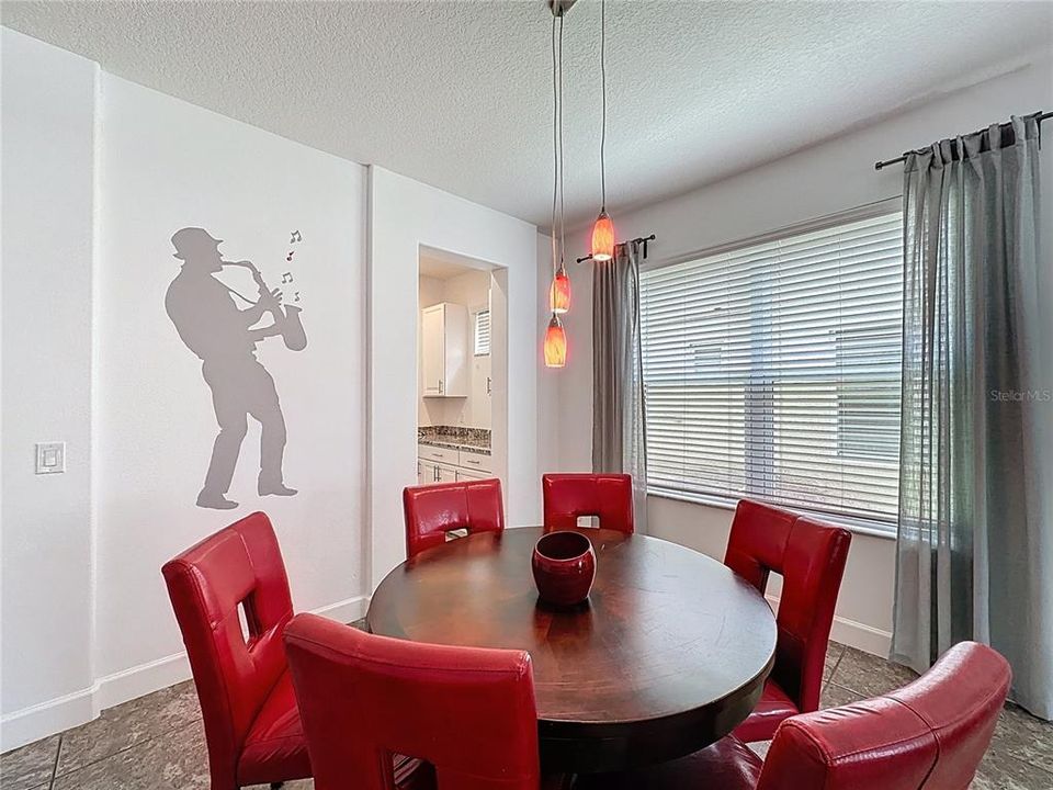 待售: $499,999 (6 贝兹, 4 浴室, 3579 平方英尺)