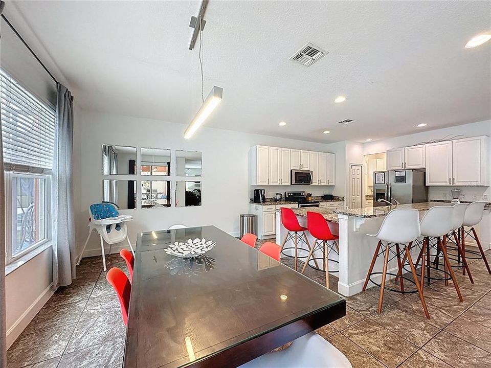 待售: $499,999 (6 贝兹, 4 浴室, 3579 平方英尺)