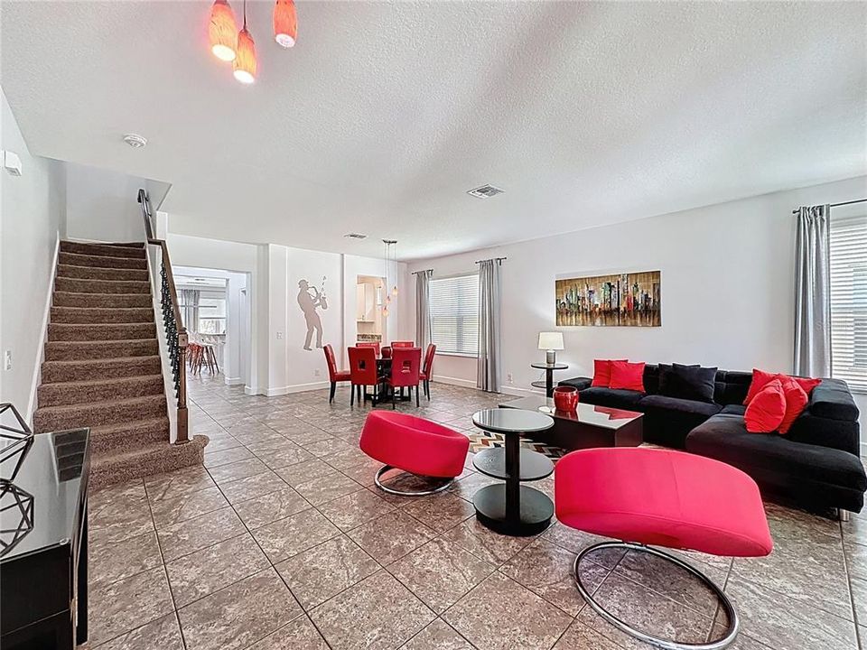 待售: $499,999 (6 贝兹, 4 浴室, 3579 平方英尺)