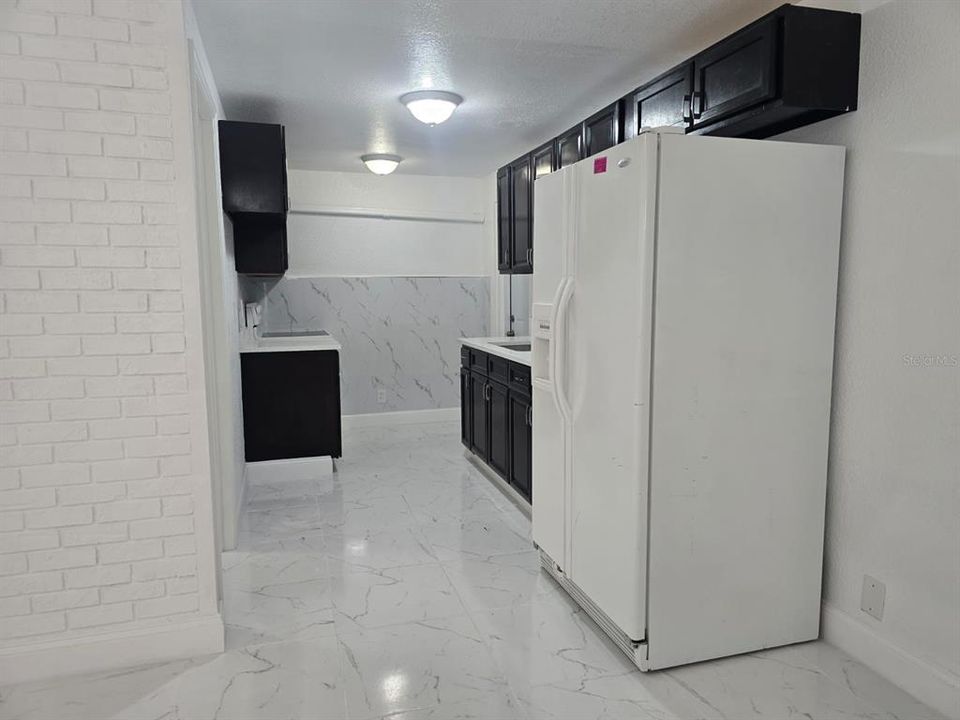 For Rent: $1,300 (1 beds, 1 baths, 500 Square Feet)