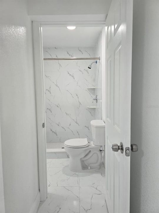 For Rent: $1,300 (1 beds, 1 baths, 500 Square Feet)