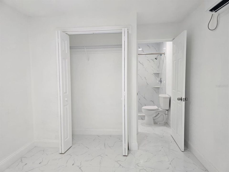 For Rent: $1,300 (1 beds, 1 baths, 500 Square Feet)