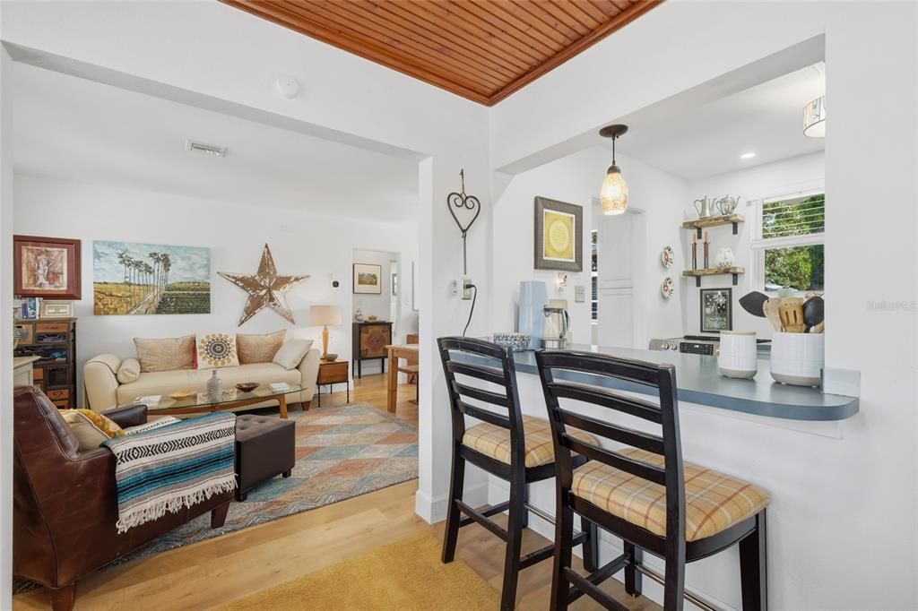 En Venta: $485,000 (2 camas, 1 baños, 870 Pies cuadrados)