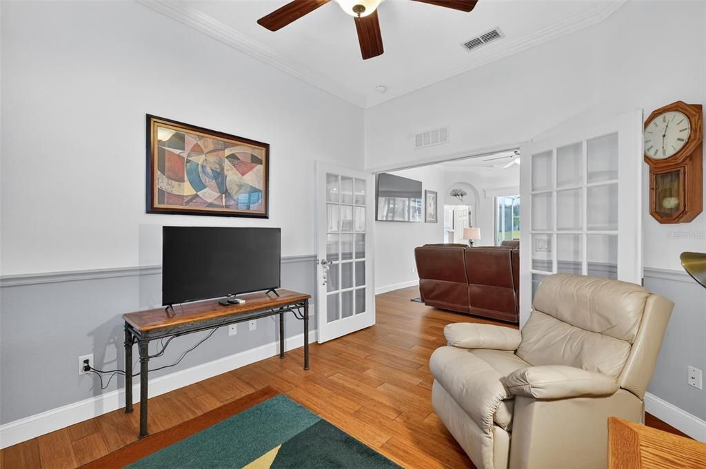 For Sale: $385,000 (3 beds, 2 baths, 1577 Square Feet)