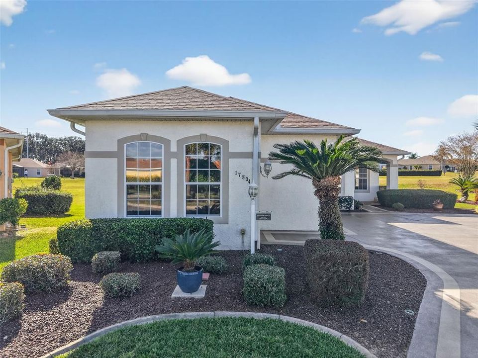 For Sale: $385,000 (3 beds, 2 baths, 1577 Square Feet)