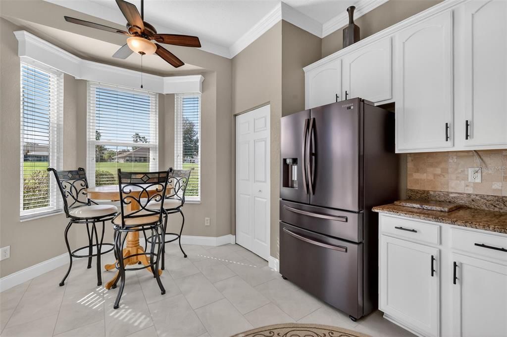 For Sale: $385,000 (3 beds, 2 baths, 1577 Square Feet)